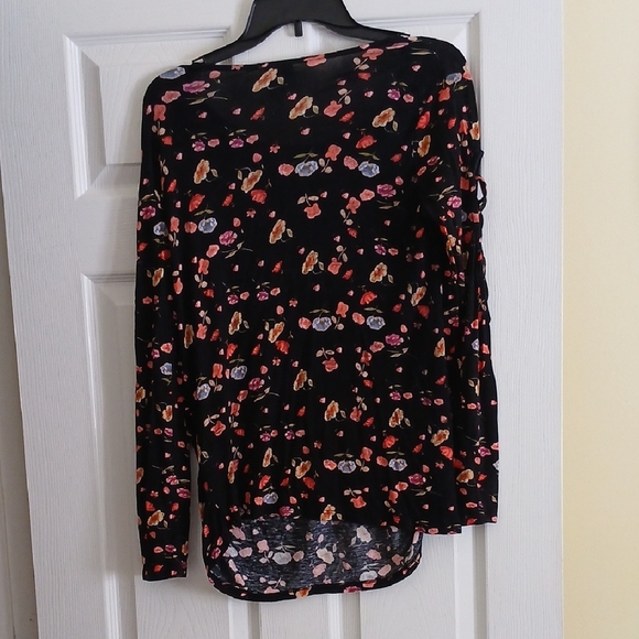 Floral Long Sleeve Top - Picture 3 of 7